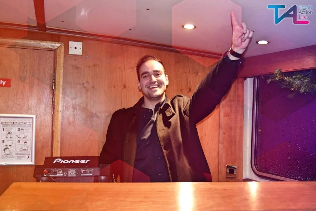 Boat Chanukkah