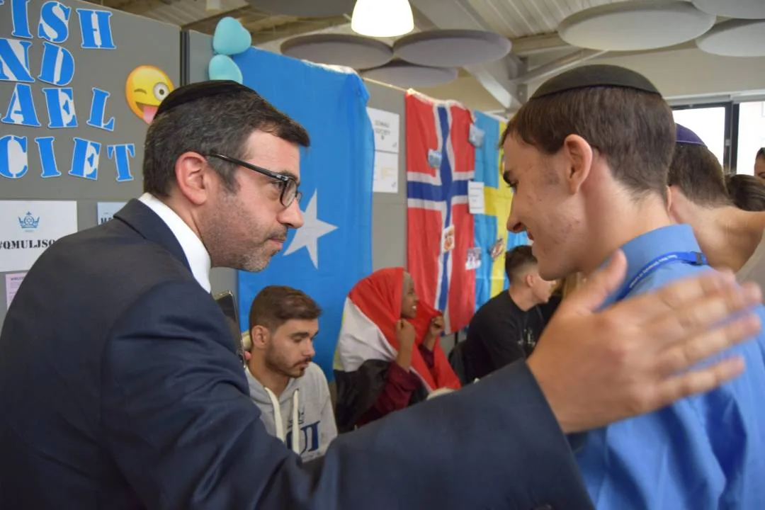 – Freshers Fair (AR)