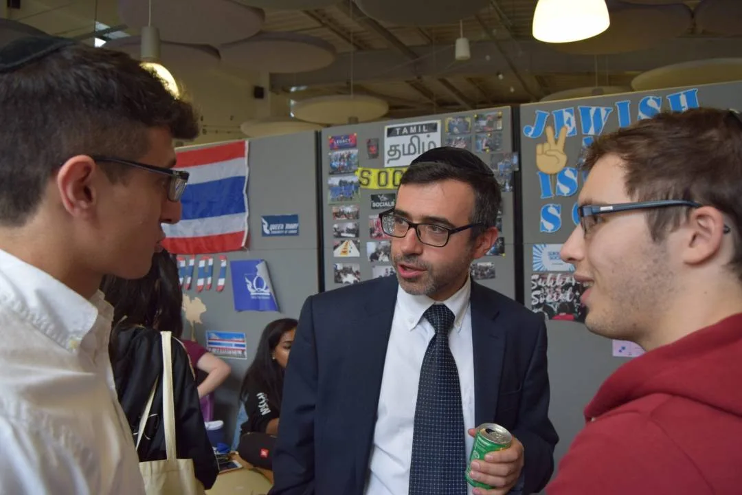 – Freshers Fair (AR)