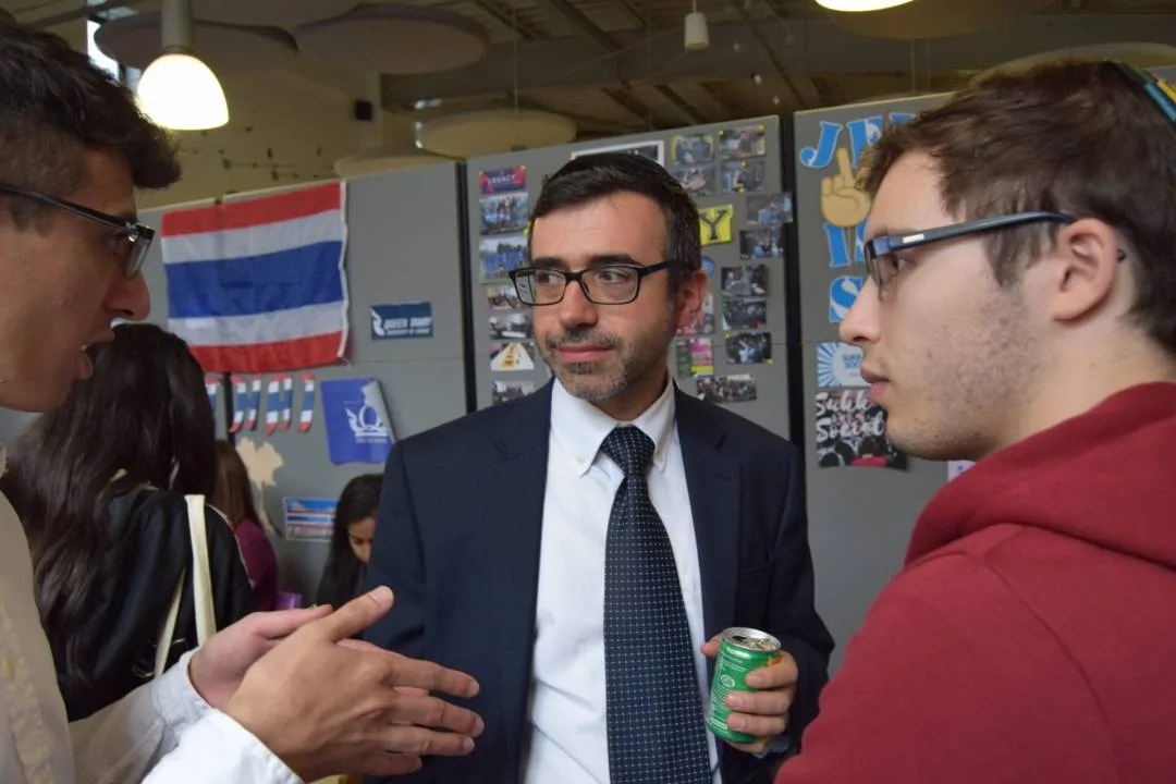 – Freshers Fair (AR)