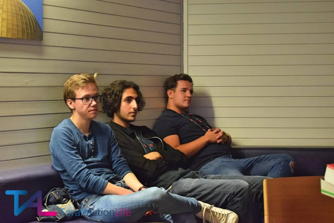 – LSE lunch & learn (AR)