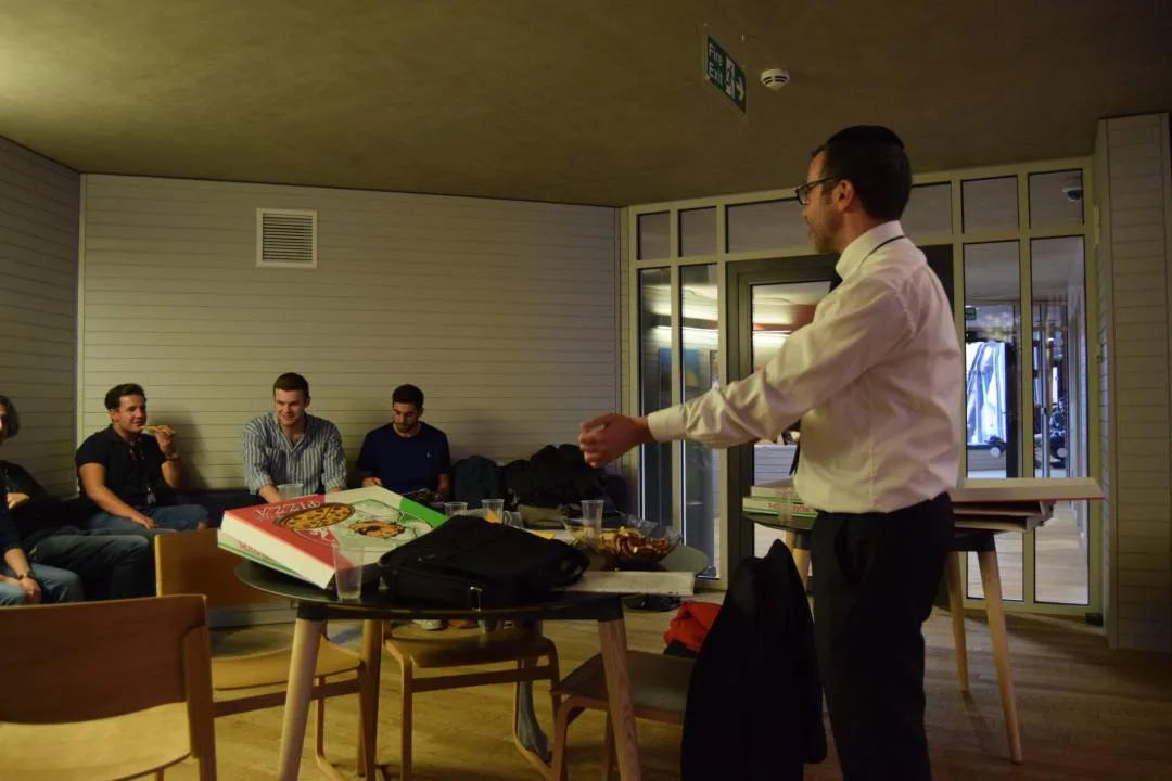 – LSE lunch & learn (AR)