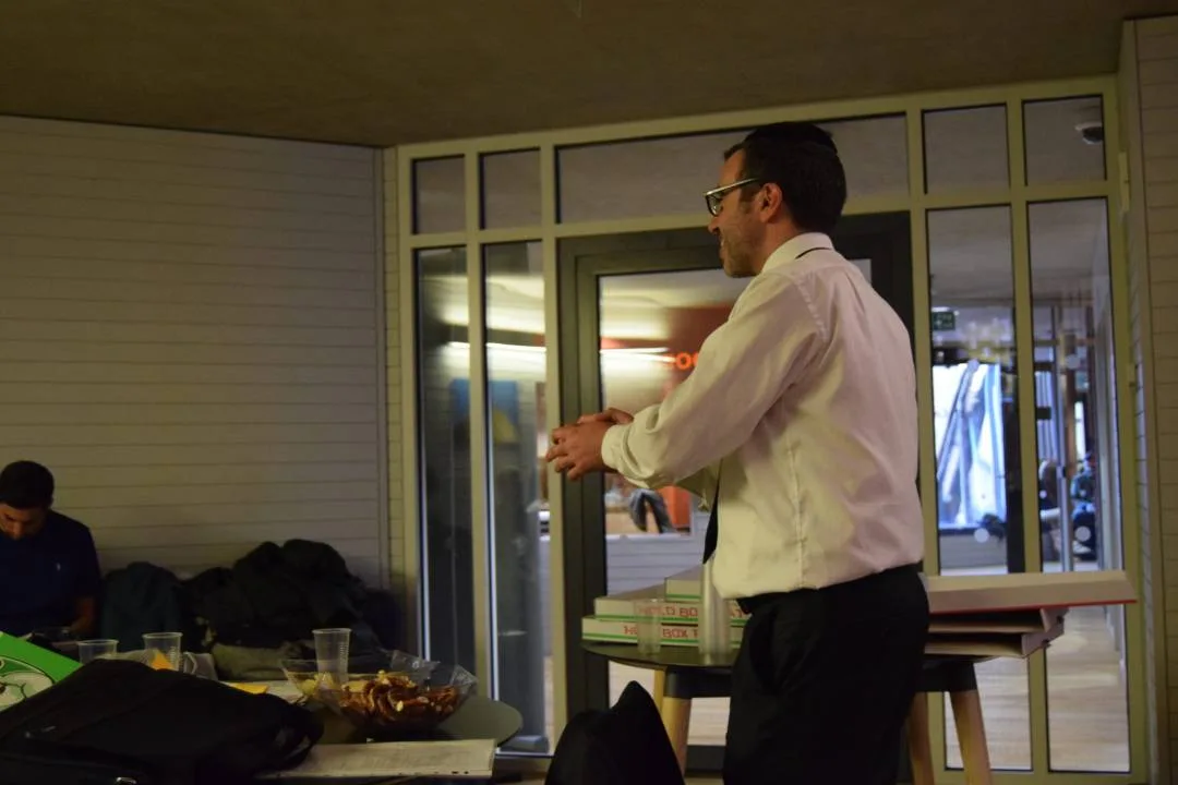 – LSE lunch & learn (AR)