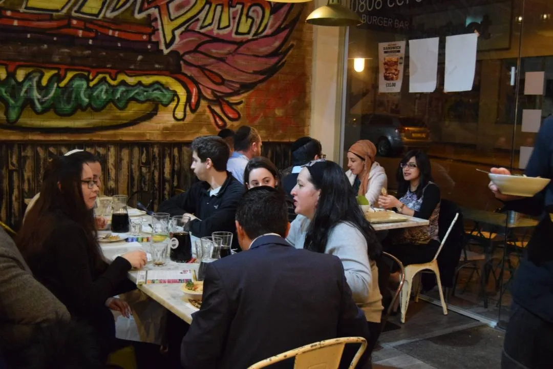 YMC burgers bar (AR)