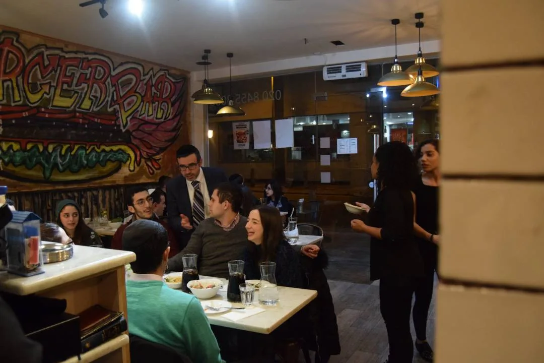 YMC burgers bar (AR)